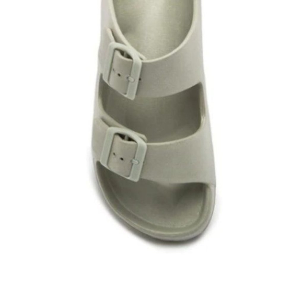 !!NEW!! Lightweight Buckle Sandals – Sage Green - Picture 9 of 10